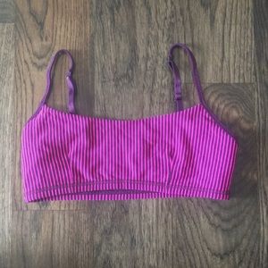 lululemon sports bra